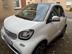Weiß Gebraucht 2015 Smart ForTwo Coupé Prime Coupé | 10.900 € (Fairer Preis)