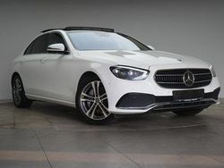 Weiß Gebraucht 2021 Mercedes E220 Limousine | 31.490 € (Etwas zu teuer)
