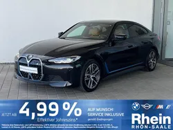 Black sapphire metallic Gebraucht 2022 BMW i4 Sport Line Limousine | 35.880 € (Guter Preis)