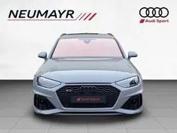 Nardograu Gebraucht 2024 Audi RS4 Ambiente Kombi | 95.990 €