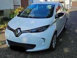 Weiß Gebraucht 2019 Renault Zoe LIMITED Kleinwagen | 9.499 € (Guter Preis)