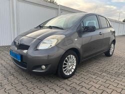 Grau Gebraucht 2009 Toyota Yaris Sol Limousine | 5.500 € (Teuer)