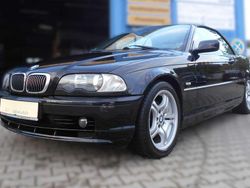 Schwarz Gebraucht 2002 BMW 325 Cabriolet Cabrio | 7.290 €
