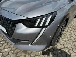 Lack grau artense/typ aussenverkleidung (metallic) Gebraucht 2022 Peugeot 208 GT Kleinwagen | 18.790 € (Fairer Preis)