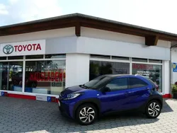 Juniper blue/ black mica Gebraucht 2023 Toyota Aygo Pulse Kleinwagen | 16.990 € (Fairer Preis)