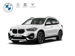 Mineralweiss metallic Gebraucht 2021 BMW X1 Sport Line SUV | 23.650 € (Fairer Preis)