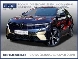 Blau Gebraucht 2023 Renault Mégane Iconic Limousine | 34.111 € (Teuer)