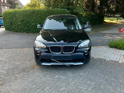 Schwarz Gebraucht 2010 BMW X1 SUV | 4.900 €