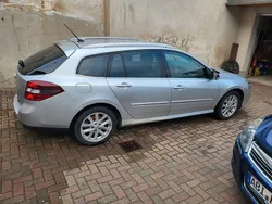Silber Gebraucht 2010 Renault Laguna GrandTour Dynamique Kombi | 3.550 € (Superpreis)