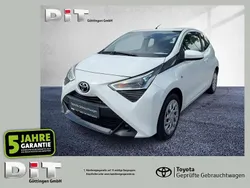 Weiß Gebraucht 2021 Toyota Aygo X-play Kleinwagen | 7.490 € (Guter Preis)