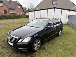 Schwarz Gebraucht 2012 Mercedes E220 Avantgarde Kombi | 11.900 € (Fairer Preis)