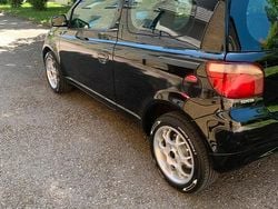 Schwarz Gebraucht 2001 Toyota Yaris Kleinwagen | 2.350 € (Etwas zu teuer)