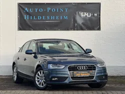 Blau Gebraucht 2015 Audi A4 Attraction Limousine | 13.990 € (Guter Preis)