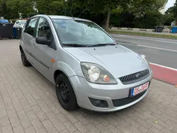 Grau Gebraucht 2007 Ford Fiesta Kleinwagen | 1.250 € (Fairer Preis)