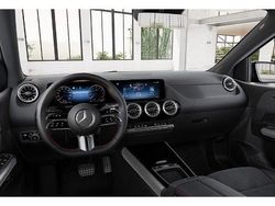 Gebraucht 2023 Mercedes B220 Van / Kleinbus | 37.584 € (Teuer)