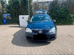 Blau Gebraucht 2003 VW Golf IV Kombi | 2.500 €