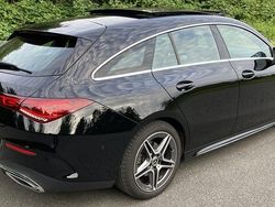 Schwarz Gebraucht 2022 Mercedes CLA200 Shooting Brake AMG line Kombi | 29.600 € (Fairer Preis)