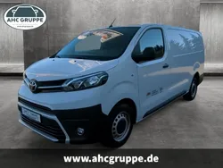 Weiss Gebraucht 2024 Toyota Proace Comfort Van | 32.890 € (Etwas zu teuer)