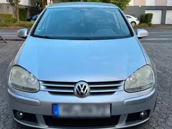Silber Gebraucht 2008 VW Golf V Limousine | 4.000 € (Etwas zu teuer)