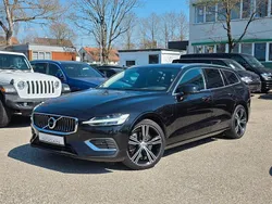 Onyx black / metallic Gebraucht 2022 Volvo V60 Plus Kombi | 25.490 € (Fairer Preis)