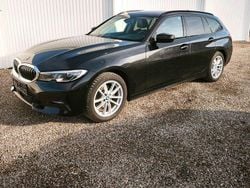 Schwarz Gebraucht 2022 BMW 320 Sport Line Limousine | 25.380 € (Superpreis)