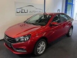 Rot Gebraucht 2017 Lada Vesta Limousine | 5.990 €