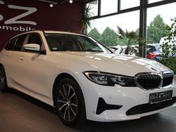 Weiß Gebraucht 2020 BMW 330 Advantage Kombi | 28.000 € (Fairer Preis)