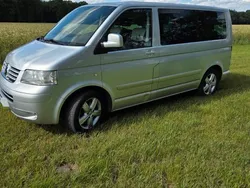 Schwarz Gebraucht 2009 VW T5 Van | 11.000 € (Etwas zu teuer)