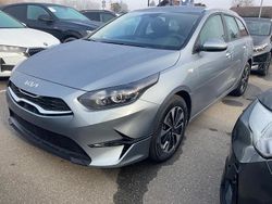 Lunar silver metallic Neu 2025 Kia Ceed Sportswagon Kombi | 25.445 € (Fairer Preis)