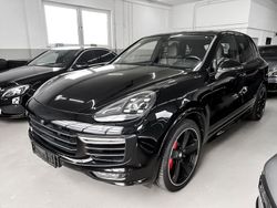 Schwarz Gebraucht 2016 Porsche Cayenne Turbo Chrono SUV | 49.991 €