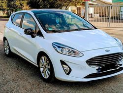 Weiß Gebraucht 2017 Ford Fiesta Titanium Kleinwagen | 7.300 € (Guter Preis)