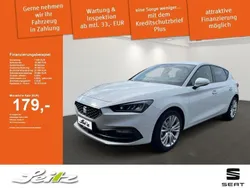 Weiß Gebraucht 2024 Seat Leon Style Limousine | 30.370 € (Fairer Preis)