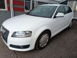 Weiß Gebraucht 2010 Audi A3 Ambition Limousine | 4.999 € (Fairer Preis)