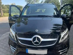 Schwarz Gebraucht 2021 Mercedes V300 Edition Van / Kleinbus | 54.999 € (Teuer)