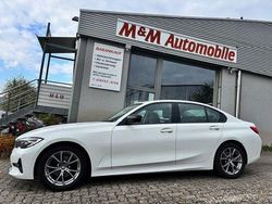 Alpinweiss iii Gebraucht 2019 BMW 320 Sport Line Limousine | 21.900 € (Teuer)
