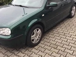 Grün Gebraucht 2000 VW Golf IV Kleinwagen | 2.300 € (Fairer Preis)
