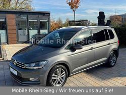 Grau Gebraucht 2017 VW Touran Van / Kleinbus | 19.880 € (Fairer Preis)