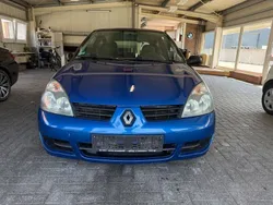 Blau Gebraucht 2007 Renault Clio II Campus Kleinwagen | 1.950 € (Etwas zu teuer)