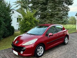 Rot Gebraucht 2009 Peugeot 207 Limousine | 3.450 € (Etwas zu teuer)