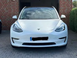 Weiß Gebraucht 2022 Tesla Model 3 Performance Limousine | 35.499 € (Teuer)