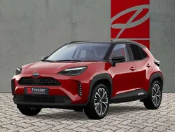 Karminarot / dach schwarz Neu 2024 Toyota Yaris Cross Plus SUV | 31.607 € (Fairer Preis)