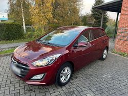 Rot Gebraucht 2015 Hyundai i30 Kombi | 9.300 € (Fairer Preis)