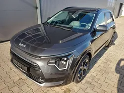 Grau Gebraucht 2024 Kia Niro Spirit SUV | 31.990 € (Guter Preis)