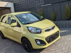 Grün Gebraucht 2014 Kia Picanto FIFA World Cup Edition Kleinwagen | 5.500 € (Guter Preis)