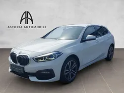 Weiß Gebraucht 2023 BMW 118 Sport Line Kleinwagen | 24.990 € (Fairer Preis)