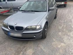 Grau Gebraucht 2005 BMW 320 Kombi | 1.400 € (Teuer)