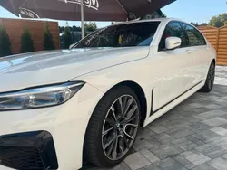 Weiß Gebraucht 2020 BMW 750L M Sport Limousine | 44.000 €