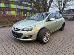 Grün Gebraucht 2013 Opel Astra Limousine | 3.999 € (Guter Preis)