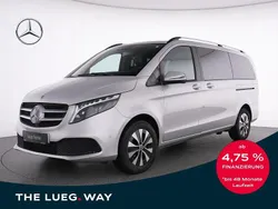 Brillantsilber metallic Gebraucht 2024 Mercedes V250 Van / Kleinbus | 62.385 € (Etwas zu teuer)