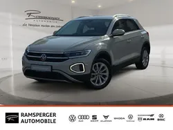 Grau (ascotgrau) Gebraucht 2024 VW T-Roc Style SUV | 27.990 € (Guter Preis)